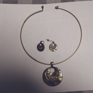 Gold necklace with gold disc/amber colored stones, Matching earrings